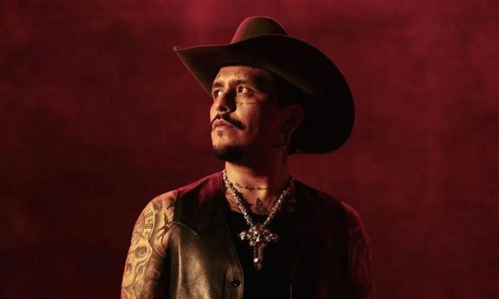 Christian Nodal se prepara para una gira europea de ocho fechas