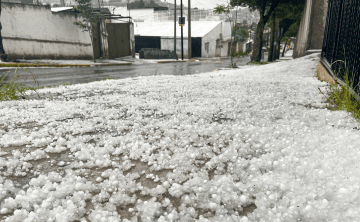 Granizada y fuertes lluvias azotan Galeana