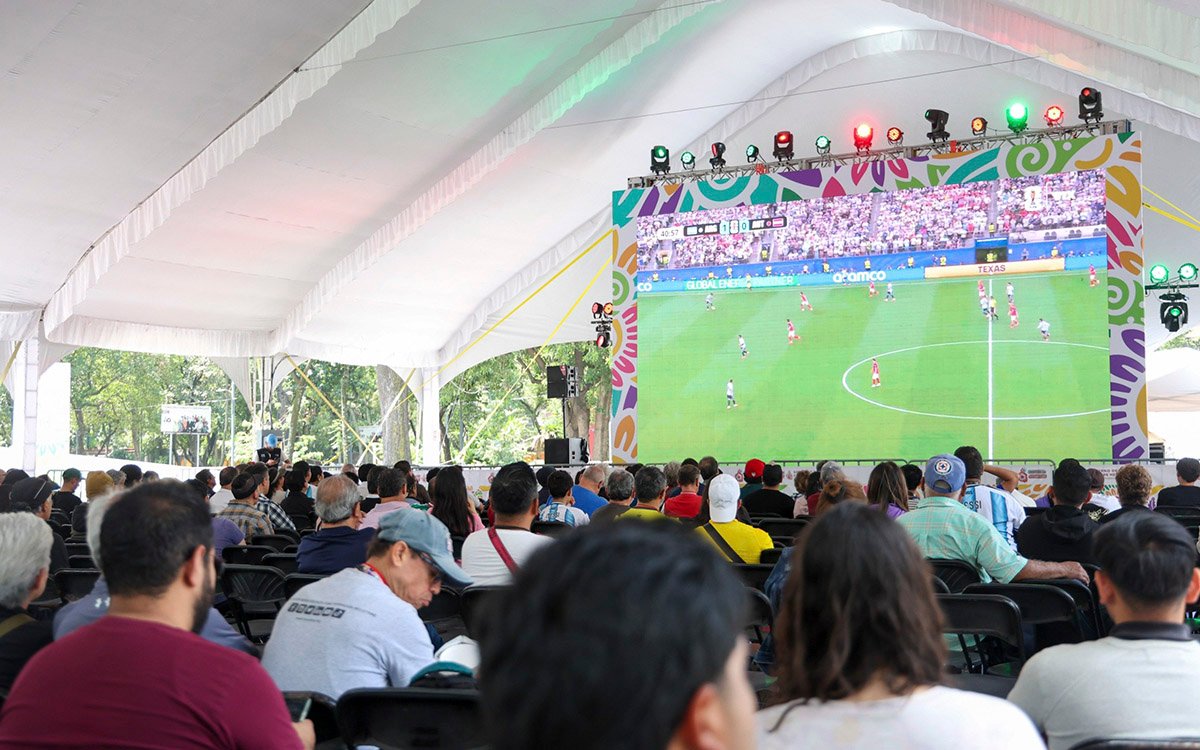 Gobierno CDMX habilita 60 puntos para ver México-Ecuador gratis